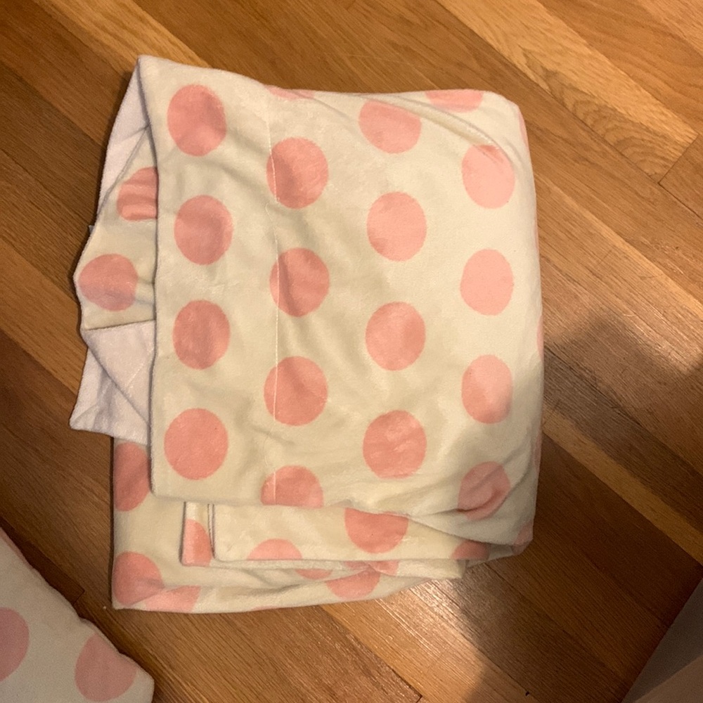 Twin soft blanket polka dots